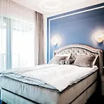Hanza Tower 14th Floor Cityview, Balcony, Sauna, Pool, Jacuzzi 公寓 *