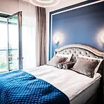 Hanza Tower 14th Floor Cityview, Balcony, Sauna, Pool, Jacuzzi 公寓 *
