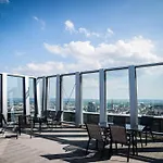 Hanza Tower 14th Floor Cityview, Balcony, Sauna, Pool, Jacuzzi