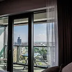 公寓 Hanza Tower 14th Floor Cityview, Balcony, Sauna, Pool, Jacuzzi *