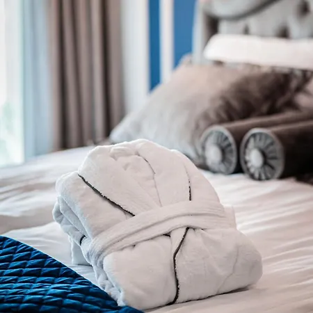 Hanza Tower 14th Floor Cityview, Balcony, Sauna, Pool, Jacuzzi * Szczecin