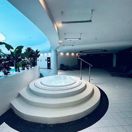 Hanza Tower 14th Floor Cityview, Balcony, Sauna, Pool, Jacuzzi Szczecin