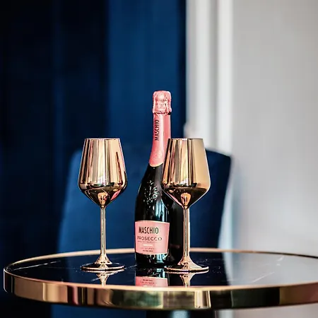 Appartement Hanza Tower 14th Floor Cityview, Balcony, Sauna, Pool, Jacuzzi