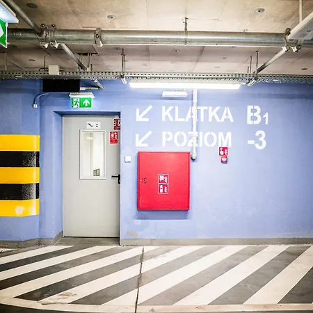 Hanza Tower 14th Floor Cityview, Balcony, Sauna, Pool, Jacuzzi Appartement