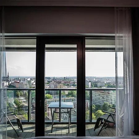 Hanza Tower 14th Floor Cityview, Balcony, Sauna, Pool, Jacuzzi Lägenhet Szczecin
