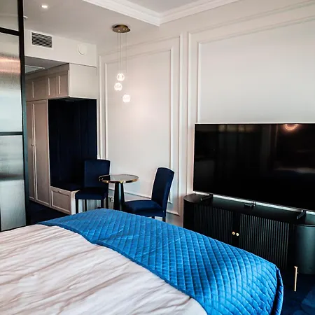 Hanza Tower 14th Floor Cityview, Balcony, Sauna, Pool, Jacuzzi *