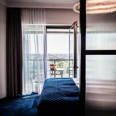 Hanza Tower 14th Floor Cityview, Balcony, Sauna, Pool, Jacuzzi 什切青