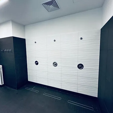 Appartement Hanza Tower 14th Floor Cityview, Balcony, Sauna, Pool, Jacuzzi *