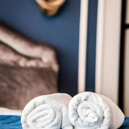 Hanza Tower 14th Floor Cityview, Balcony, Sauna, Pool, Jacuzzi *