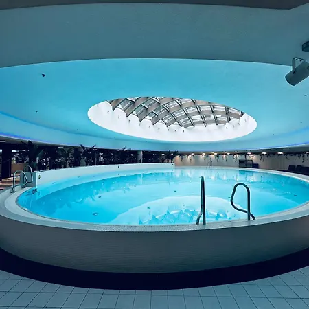 Appartement Hanza Tower 14th Floor Cityview, Balcony, Sauna, Pool, Jacuzzi