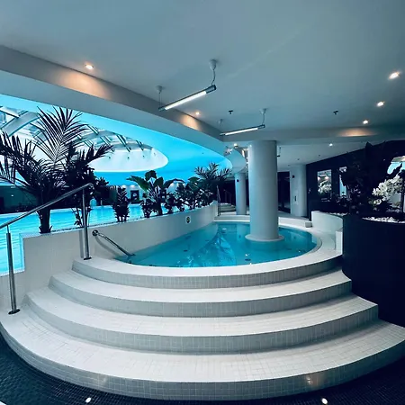 Appartement Hanza Tower 14th Floor Cityview, Balcony, Sauna, Pool, Jacuzzi *