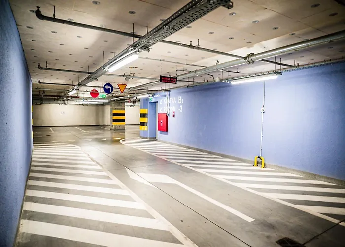 Hanza Tower 14th Floor Cityview, Balcony, Sauna, Pool, Jacuzzi Daire