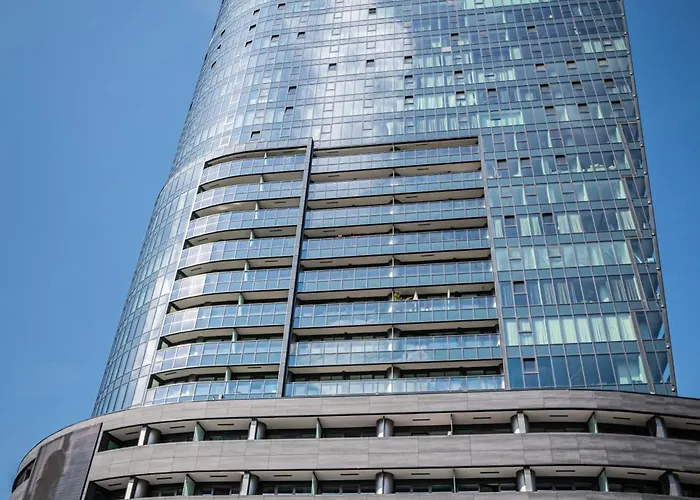 Hanza Tower 14th Floor Cityview, Balcony, Sauna, Pool, Jacuzzi * Szczecin