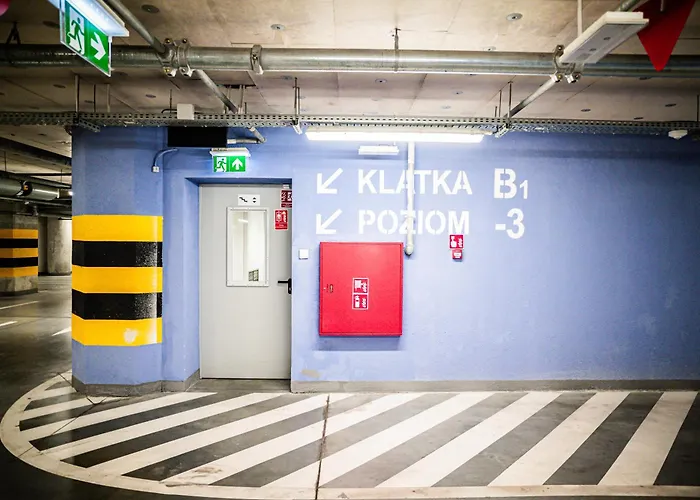 Hanza Tower 14th Floor Cityview, Balcony, Sauna, Pool, Jacuzzi Daire