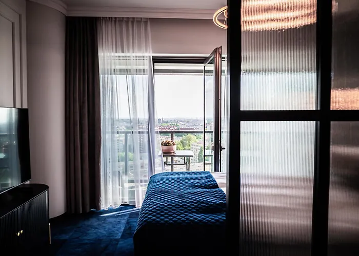 Hanza Tower 14th Floor Cityview, Balcony, Sauna, Pool, Jacuzzi 什切青