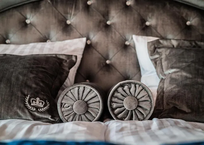 Hanza Tower 14th Floor Cityview, Balcony, Sauna, Pool, Jacuzzi