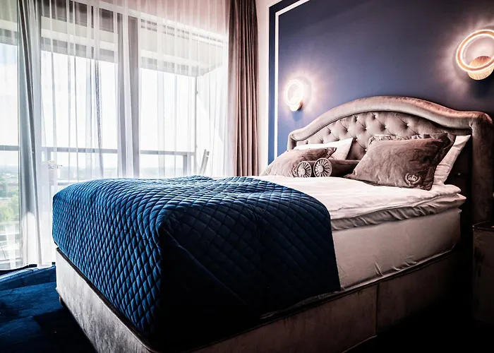 Hanza Tower 14th Floor Cityview, Balcony, Sauna, Pool, Jacuzzi Appartement *